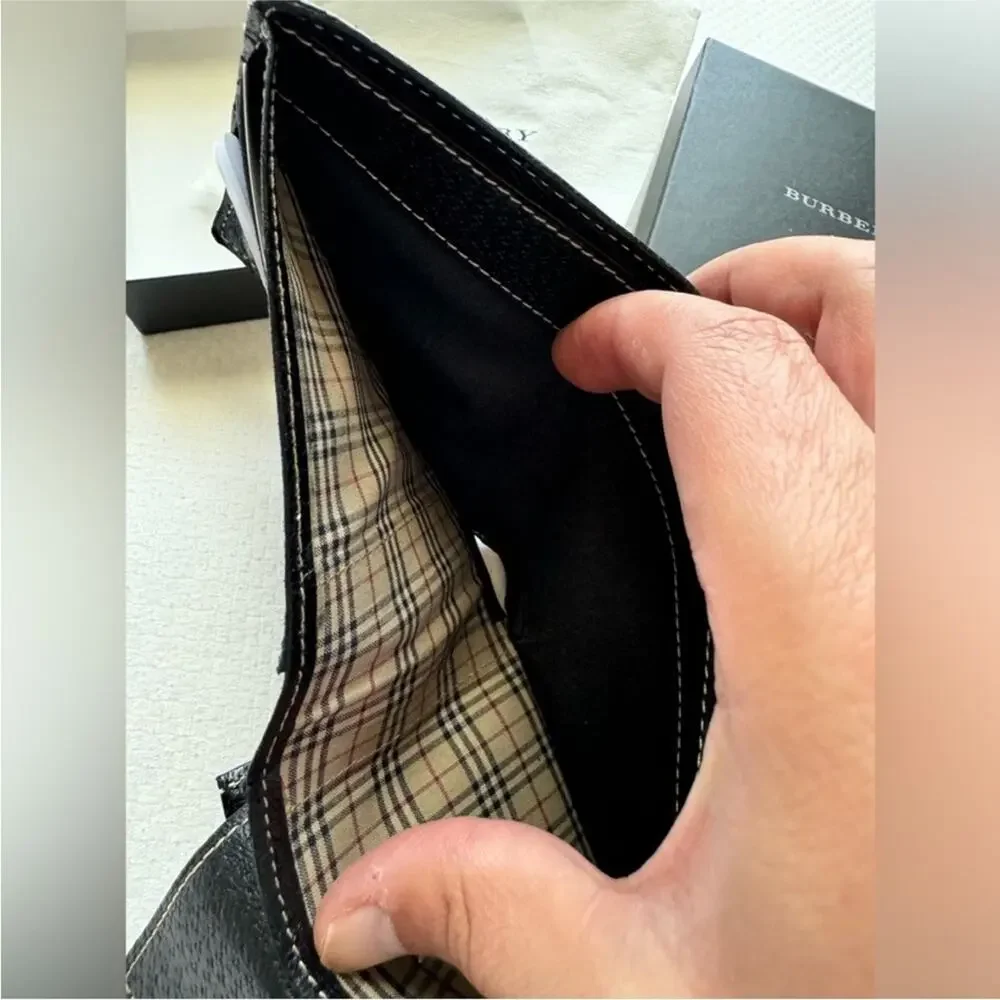 Burberry Men’s Black Wallet